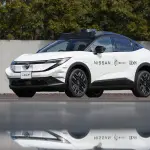 日産リーフをベースにしたロボタクシー（全景）