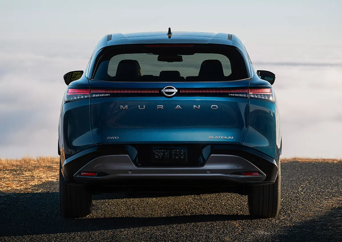 日産ムラーノ（米国仕様）のリヤ / ブルー