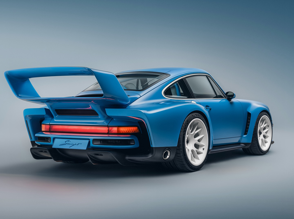 シンガー・ヴィークル・デザインのポルシェ911レストモッド、DLSターボ「サーマル」のリア
