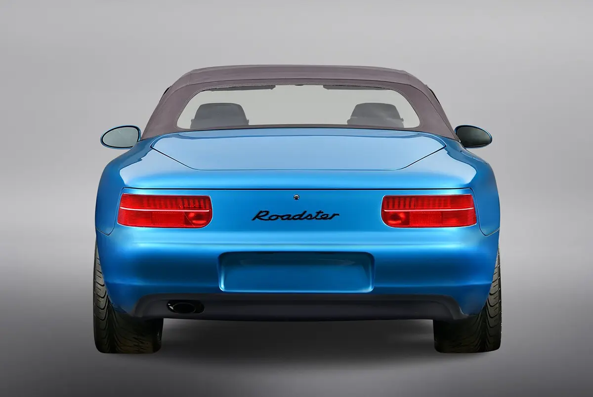 ポルシェ博物館に所蔵されるポルシェ968ロードスター(リア)