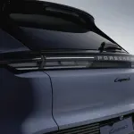 ポルシェ「カイエンS エレクトリック」テールゲートの画像