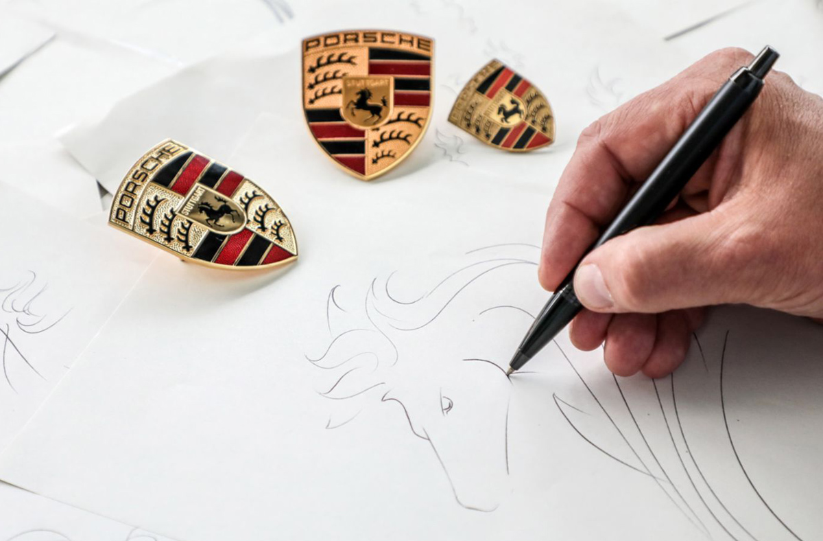 ポルシェのエンブレム（クレスト）