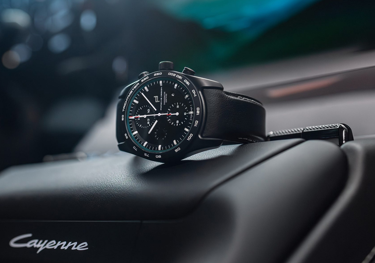 ポルシェデザインの腕時計、「カスタムビルト・タイムピース」によるカイエン仕様