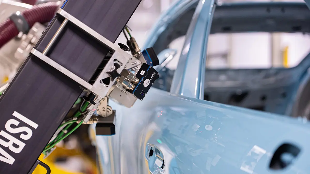 ポルシェのライプツィヒ工場内でのマカン製造風景