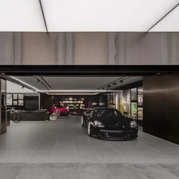 ポルシェ・デザイン・タワー「バンコク」のガレージ