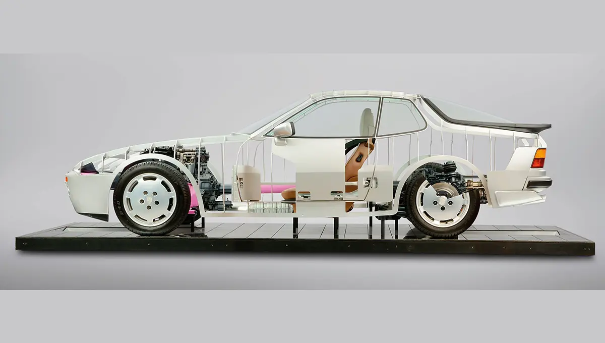 ポルシェ「トランスアクスル」レイアウトのスケルトン構造(サイド)