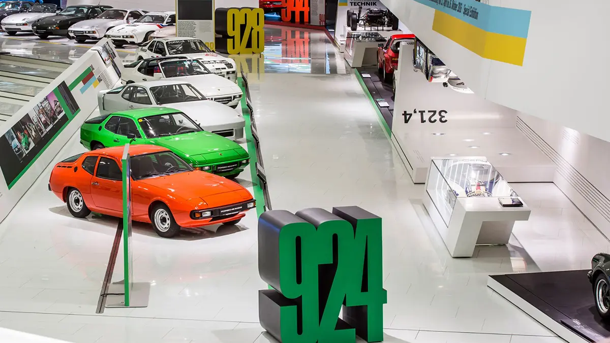 ポルシェミュージアムにて開催された「トランスアクスル展」