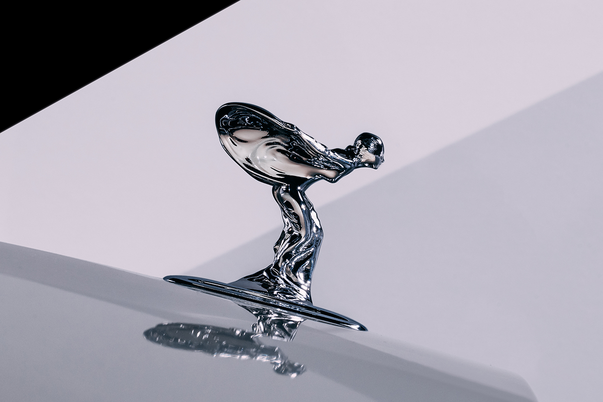 ロールス・ロイスのマスコット、スピリット・オブ・エクスタシーの全景