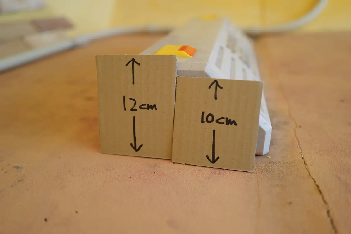 タイヤ止めの高さを計測した画像