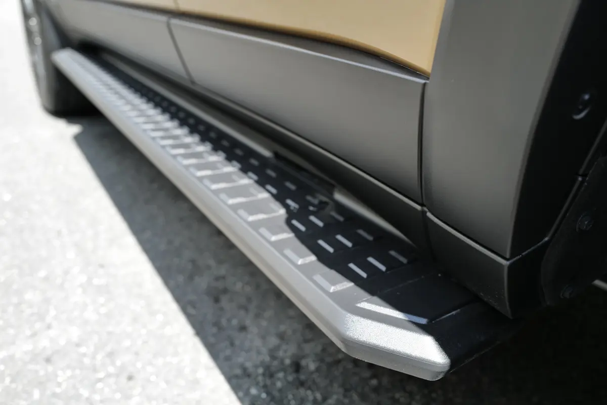 トヨタ ランドクルーザー250ZXのサイドステップ