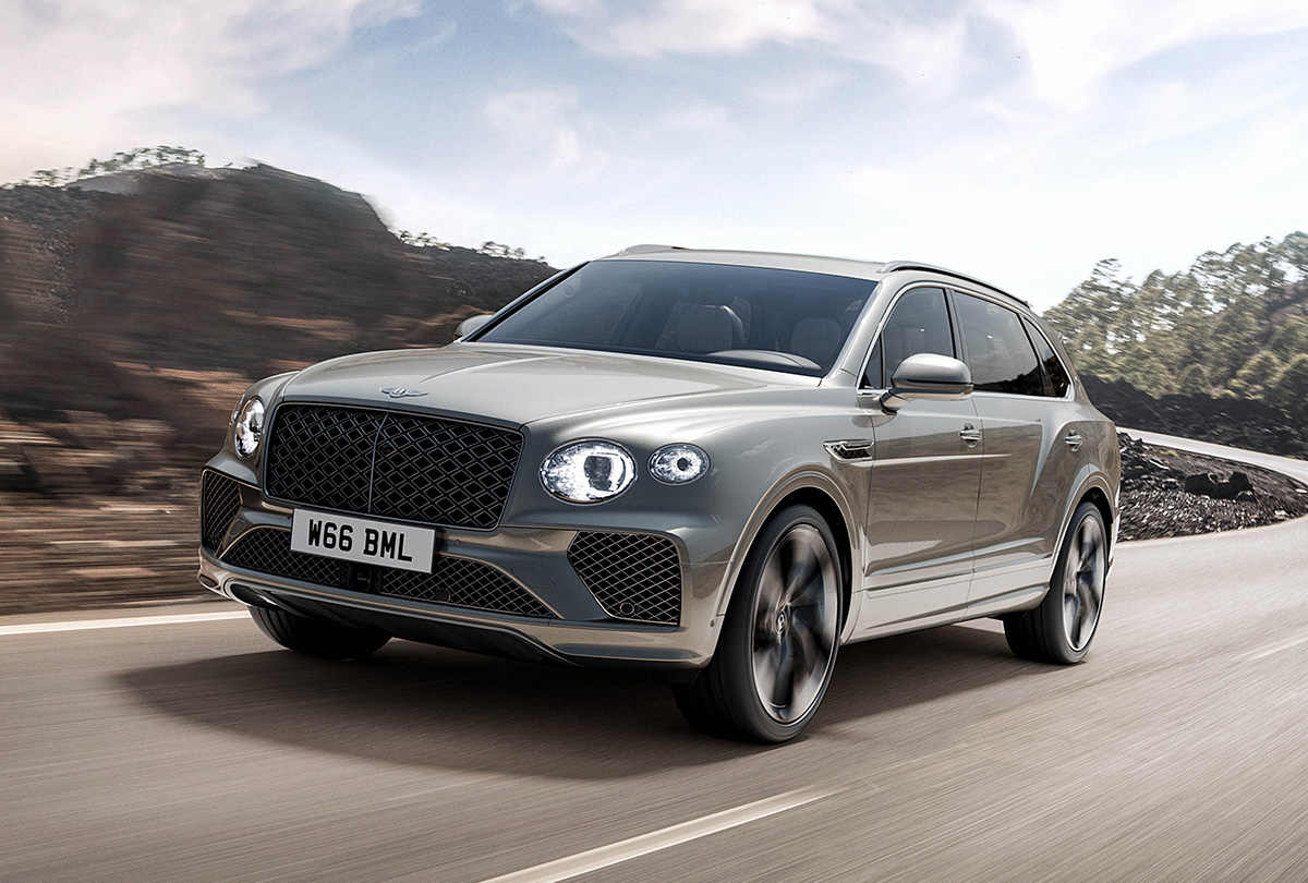 ベントレー・ベンテイガ・アルテナラエディションの斜めフロント