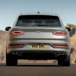 ベントレー・ベンテイガ・アルテナラエディションのリヤ