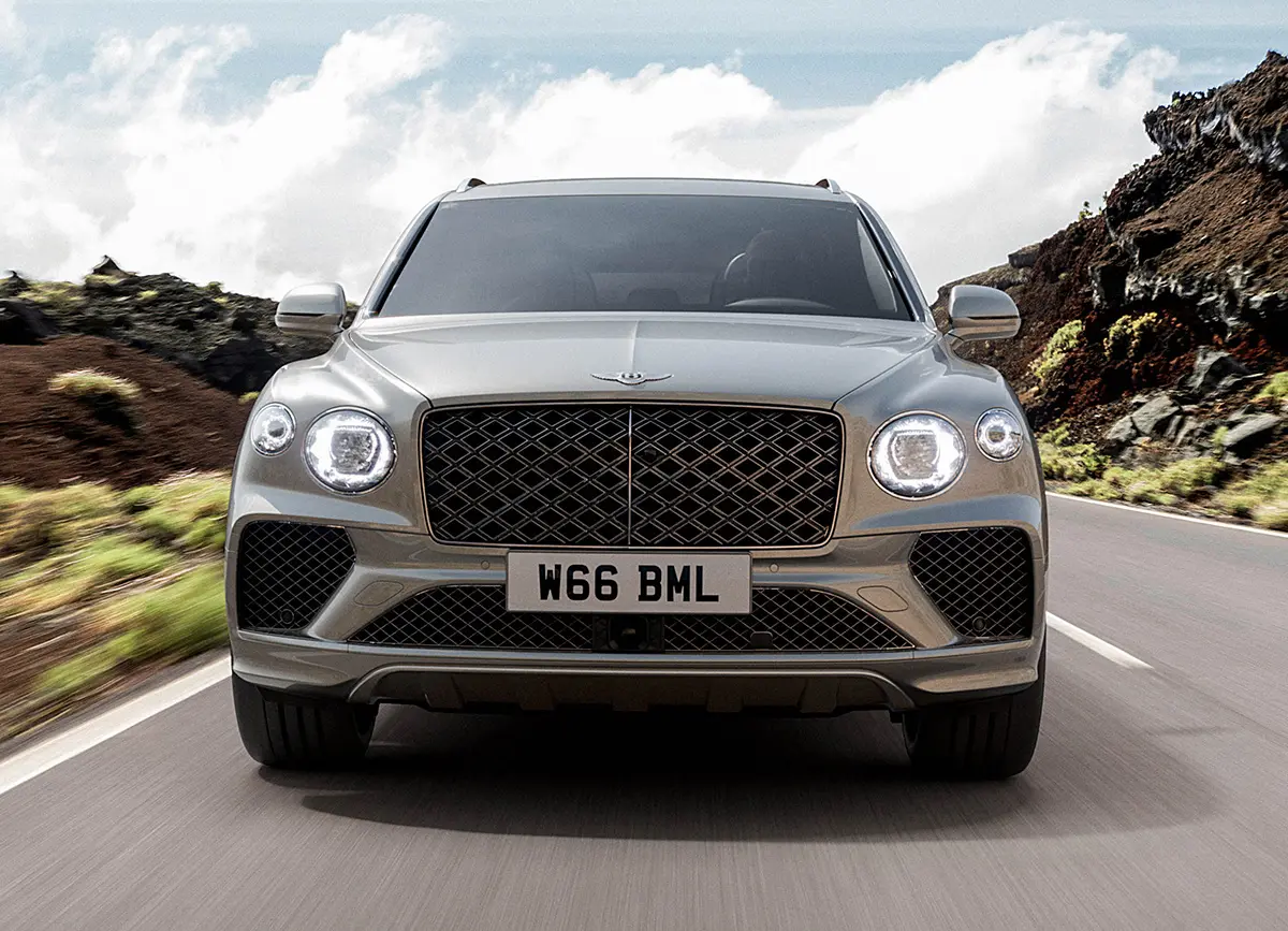 ベントレー・ベンテイガ・アルテナラエディションのフロント