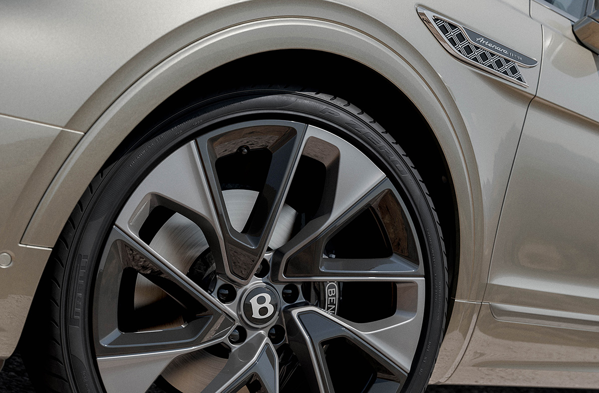 ベントレー・ベンテイガ・アルテナラエディションのホイール拡大画像