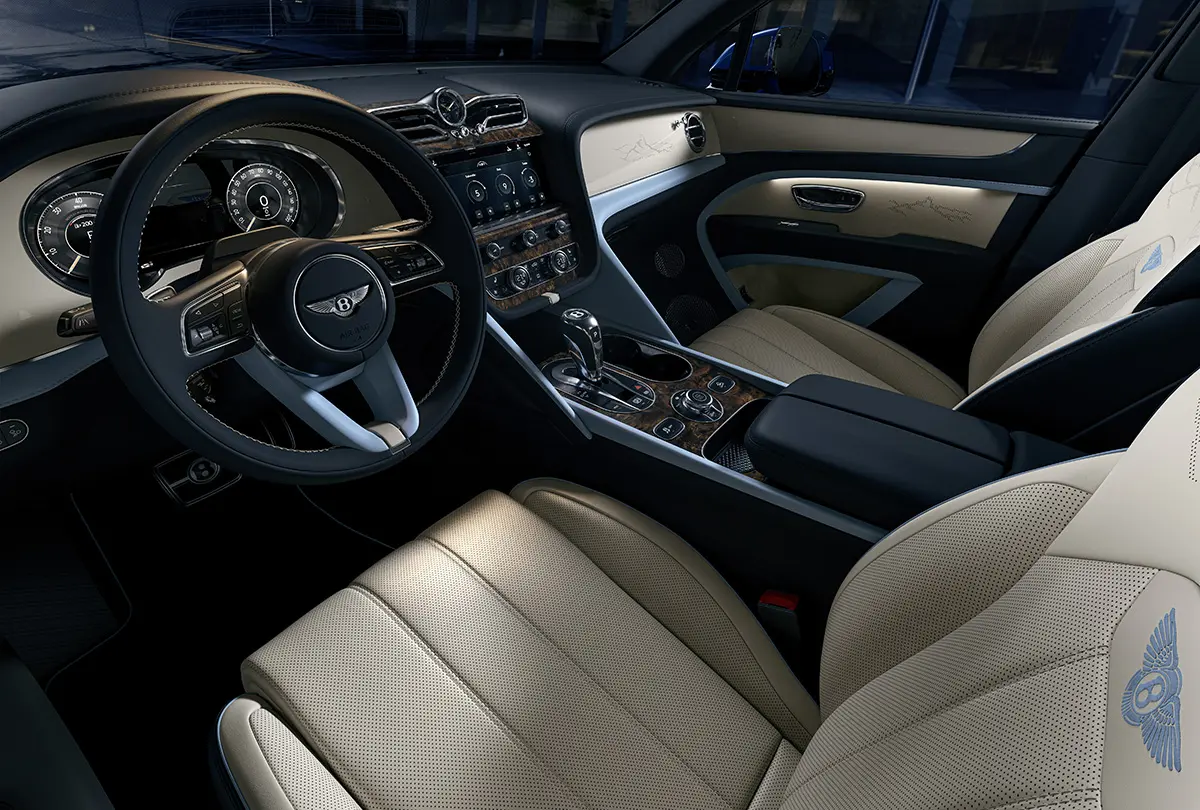 ベントレー・ベンテイガ・アルテナラエディションのインテリア（シート）