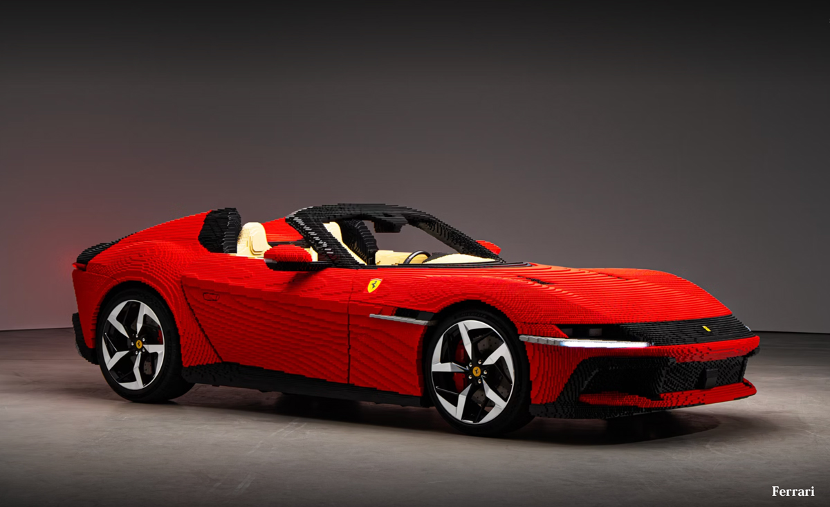 レゴにて製作したフェラーリ12チリンドリの全景