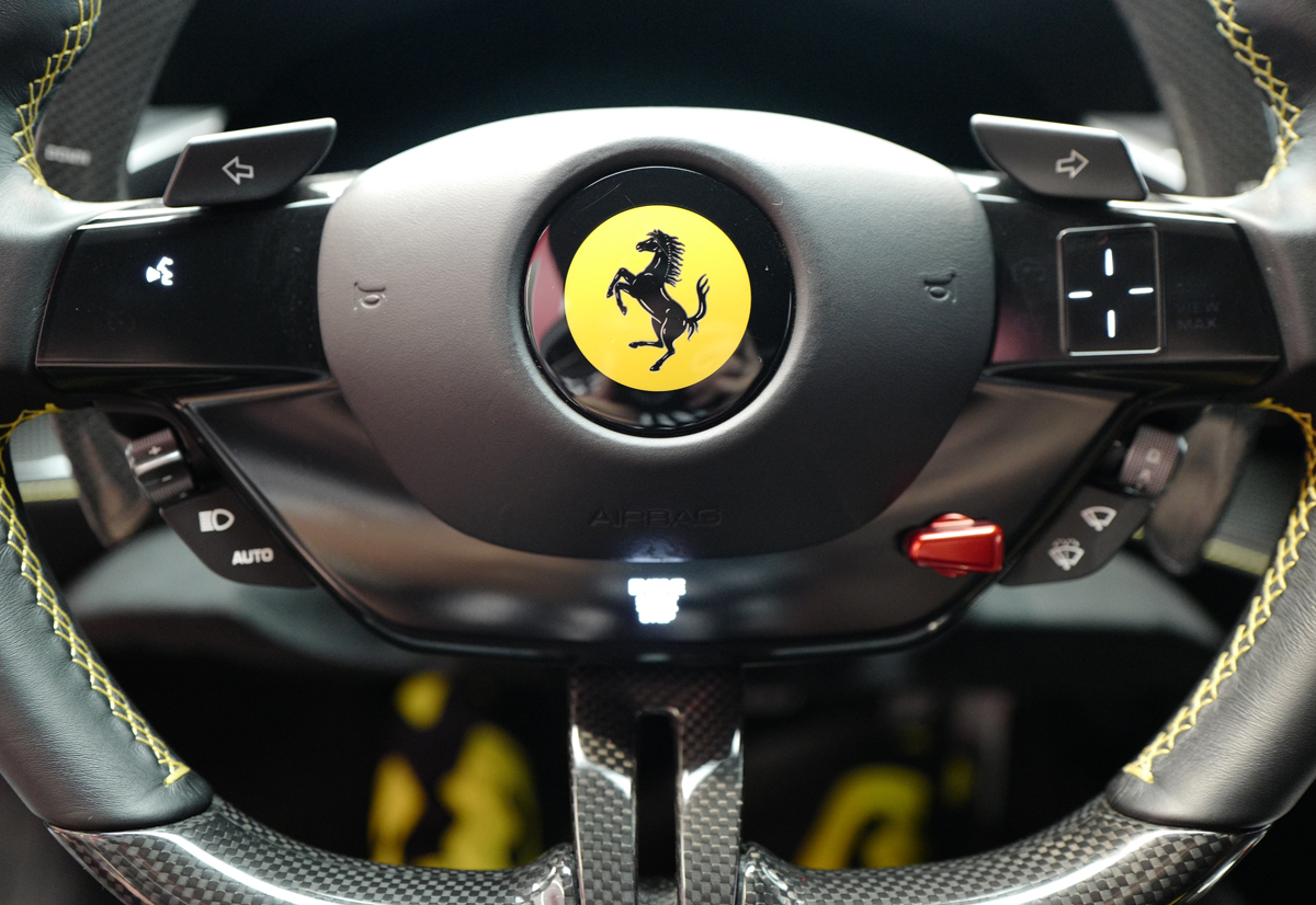 フェラーリのステアリングホイール〜タッチ式採用「第一世代」