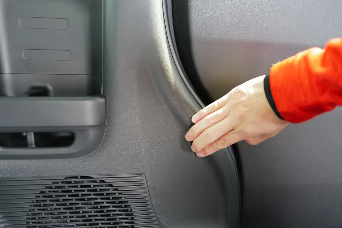 ホンダの軽自動車、N-BOXのインテリア〜ドア内張り