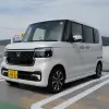 ホンダの軽自動車、N-BOXの全景（ホワイト）