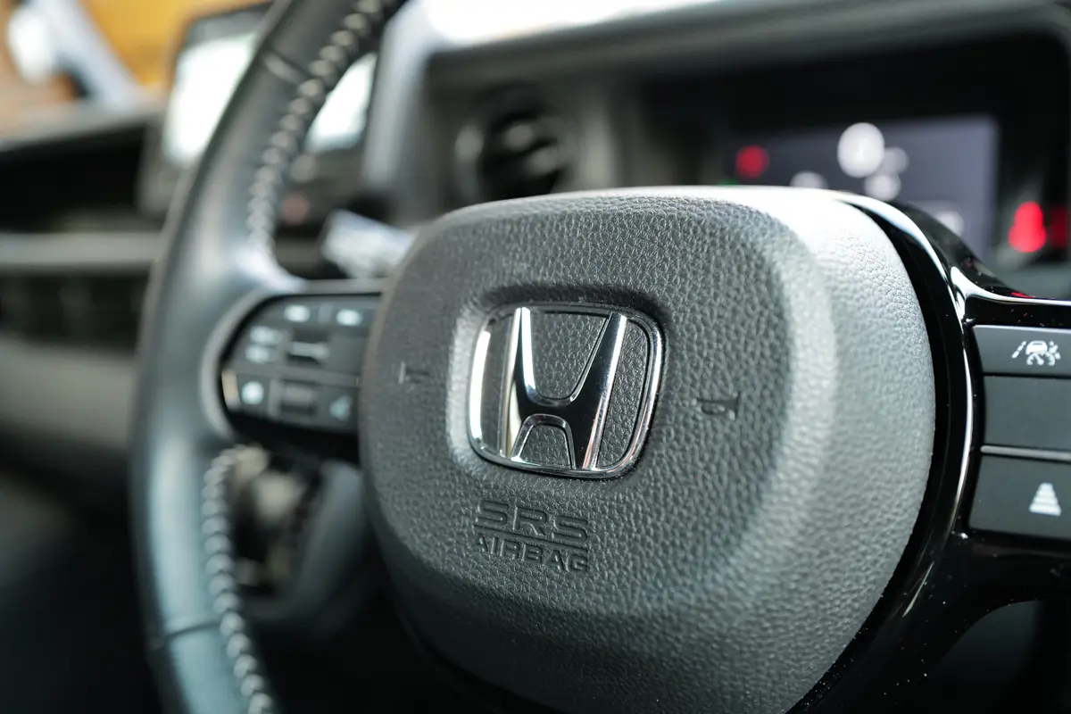ホンダN-BOXのステアリングホイール