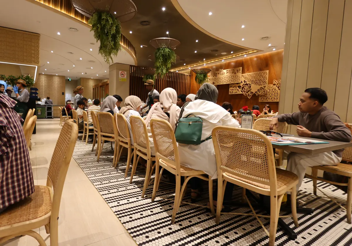 マレーシア旅行記 クアラルンプールのショッピングセンター「パビリオン」内のMadam Kwan'sの店内