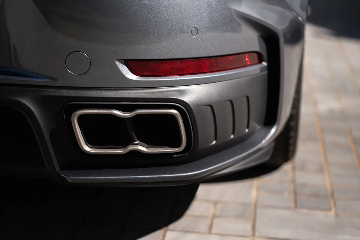 ポルシェ911 ターボSのテールパイプ