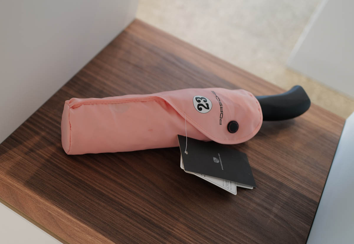 ポルシェ「ピンクピッグ」コレクション〜折りたたみ傘