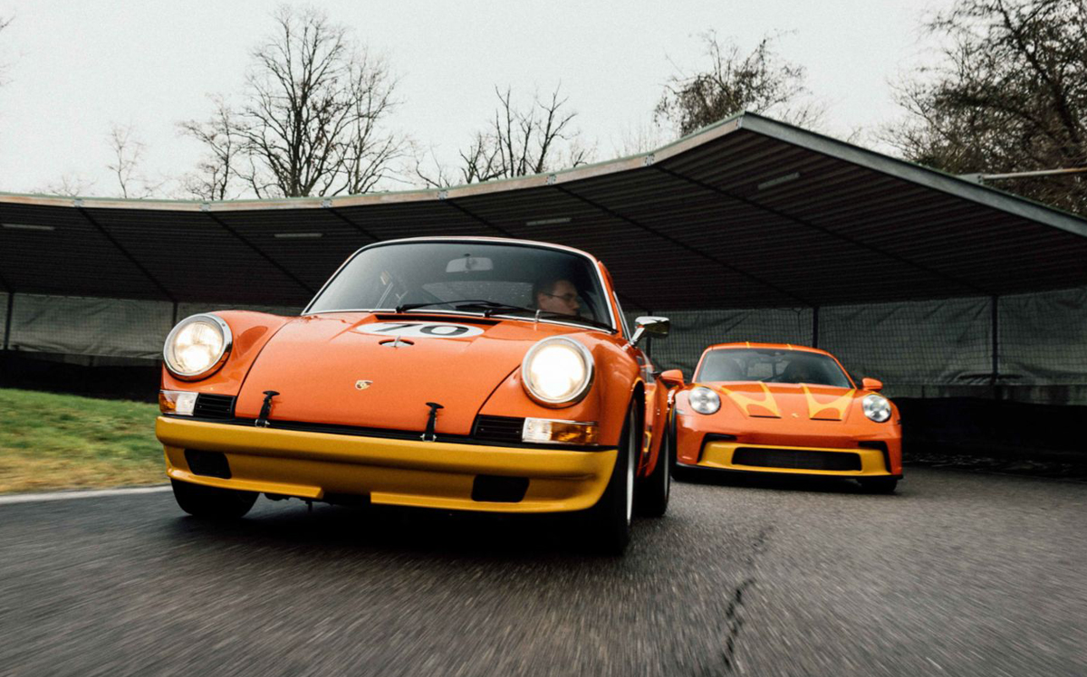 ポルシェが自社のカスタム部門、ソンダーヴンシュにてカスタムした911ST(フロント)