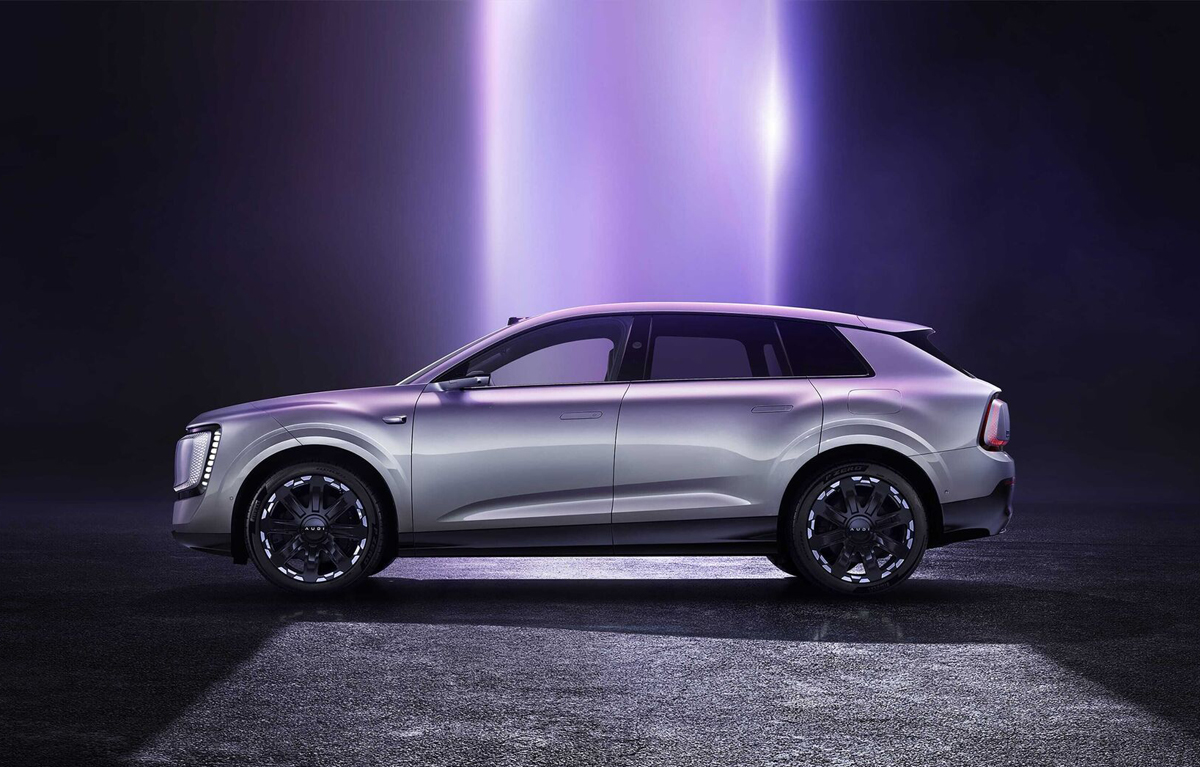 アウディとSAICとの中国専用共同開発モデル、EX7のサイド