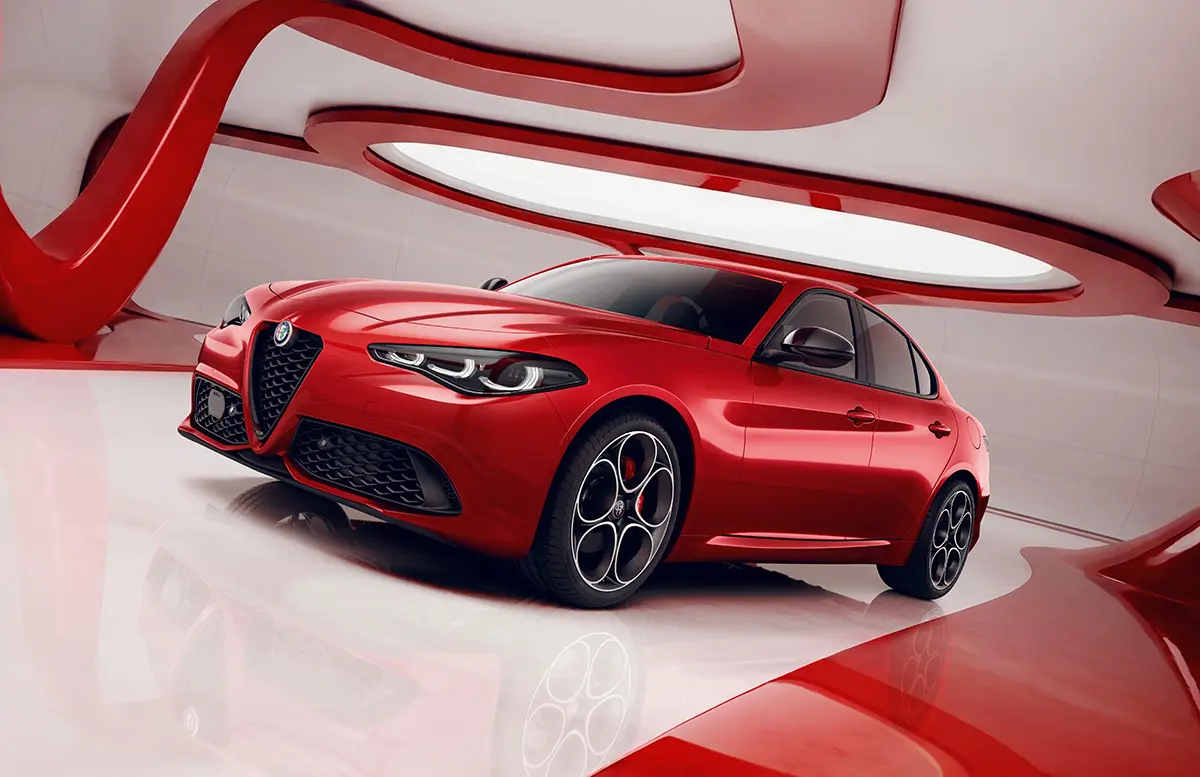 アルファロメオ ジュリア「パックパフォーマンス」フロント（レッド）