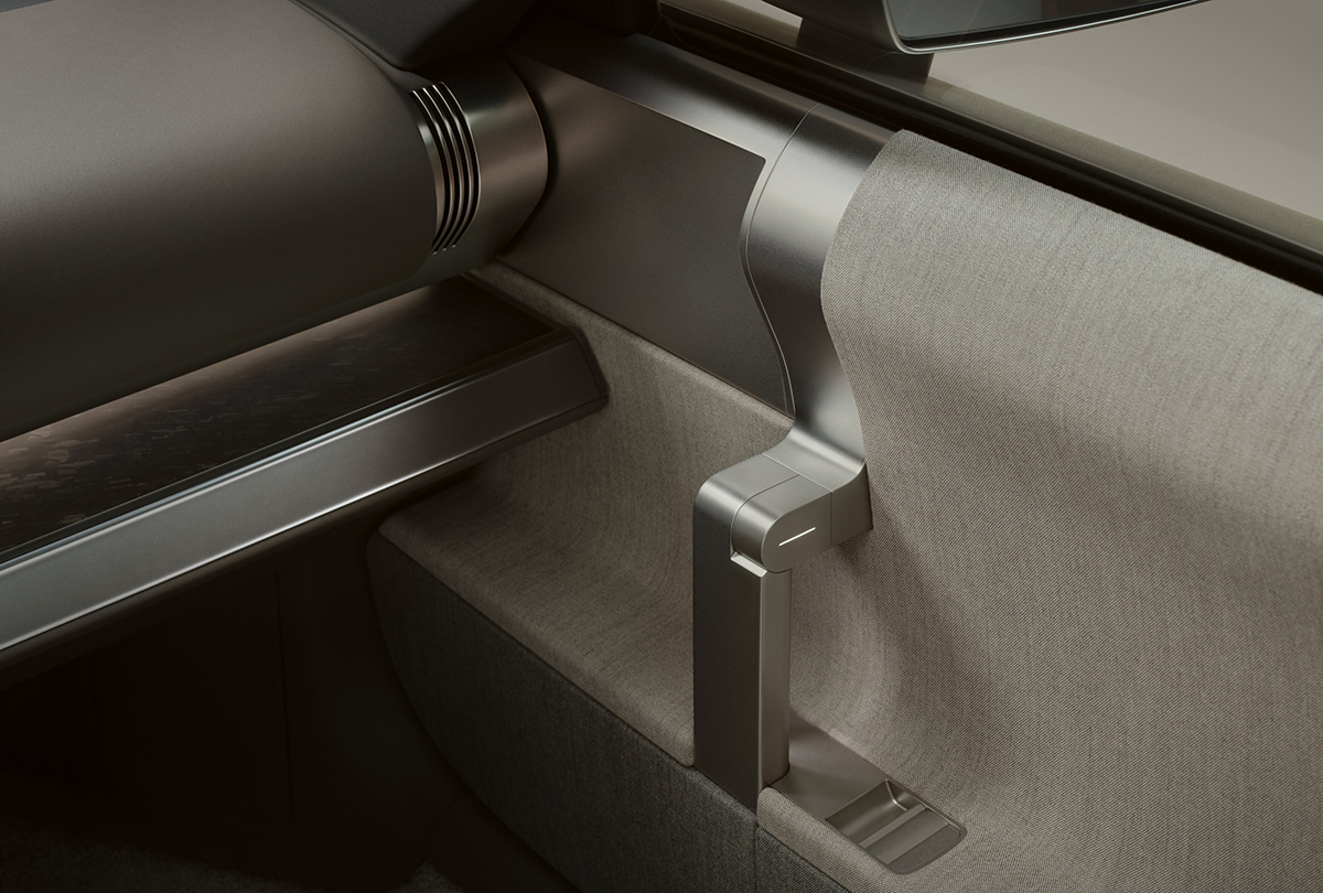 アウディ コンセプトCのインテリア（ドアインナーパネル）