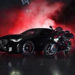 BMW M2とBMWのバイク「1000RR」とのコラボレーションによる「M2 RRエディション」全景
