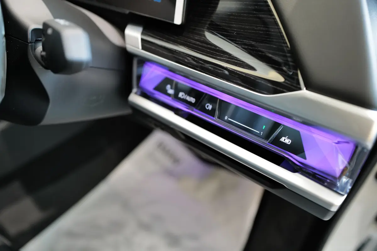 BMW 7シリーズのインテリア〜ダッシュボード