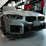 BMW M2のフロント（マットグレー）