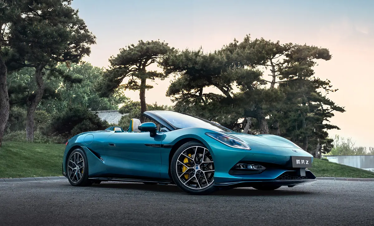 BYDの高級ブランド、デンツァ「Z（グリーン）」のフロント