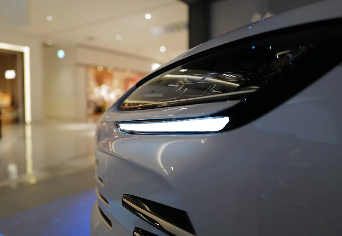 BYD SEALION 6のエクステリア〜フロント(ヘッドライト)