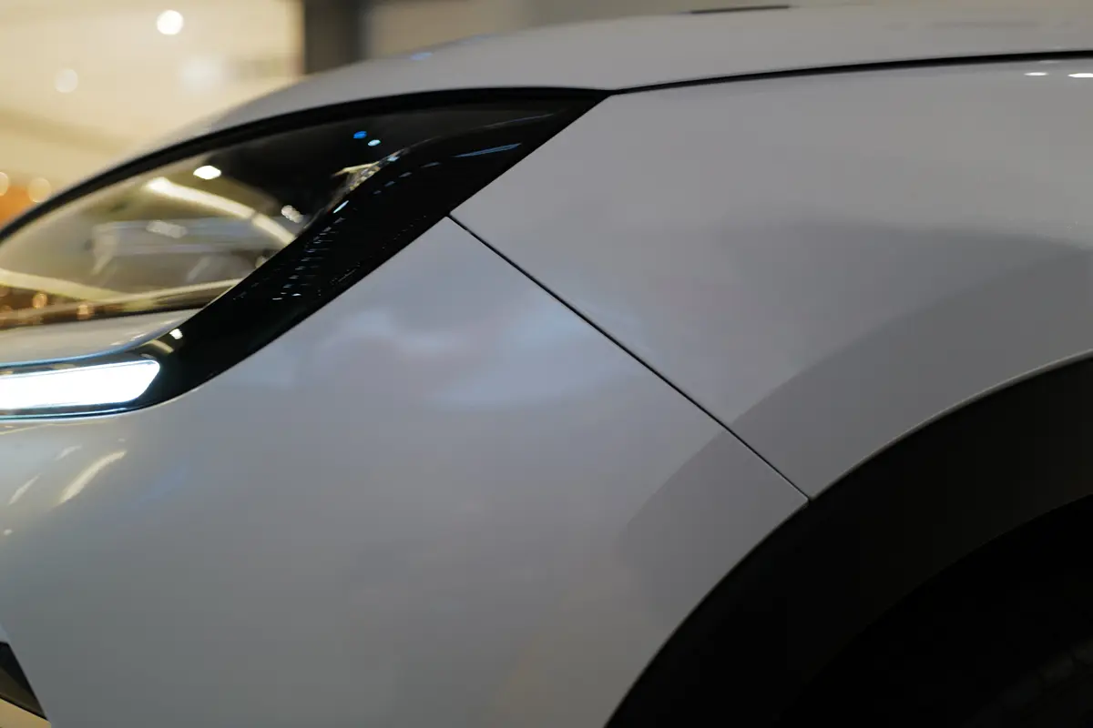 BYD SEALION 6のエクステリア〜フロントバンパーとフェンダー