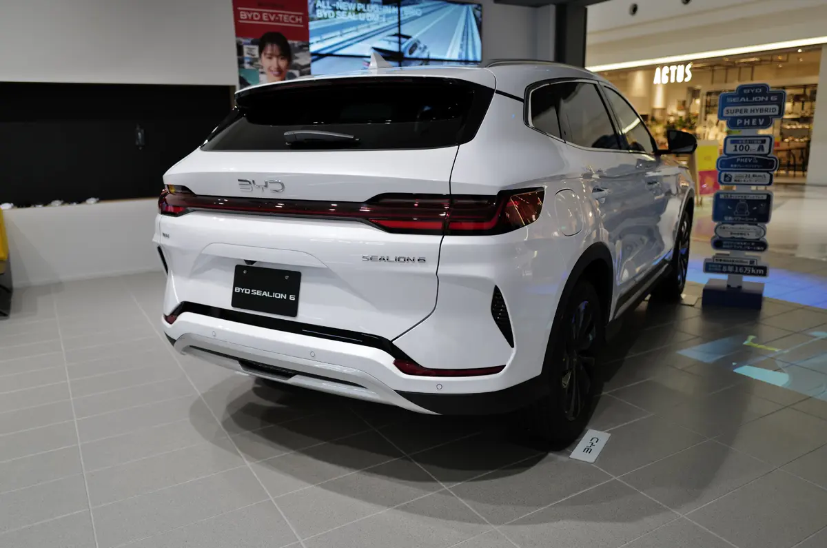 BYD SEALION 6のエクステリア〜リア
