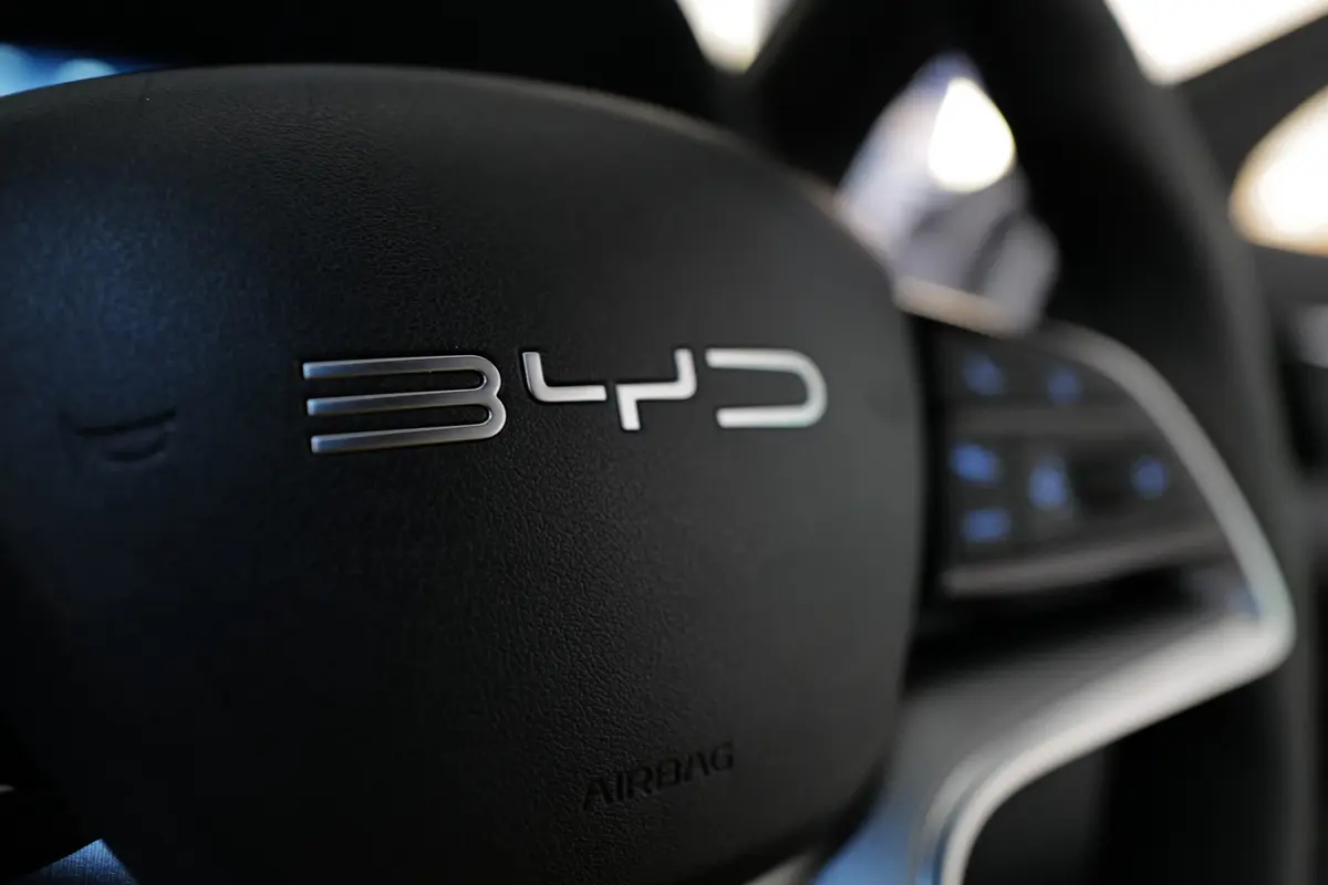 BYD SEALION 6のステアリングホイール