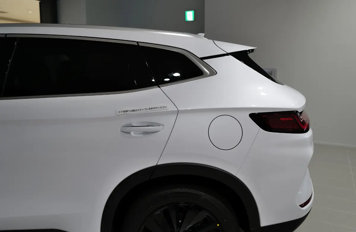 BYD SEALION 6のエクステリア〜リアサイド