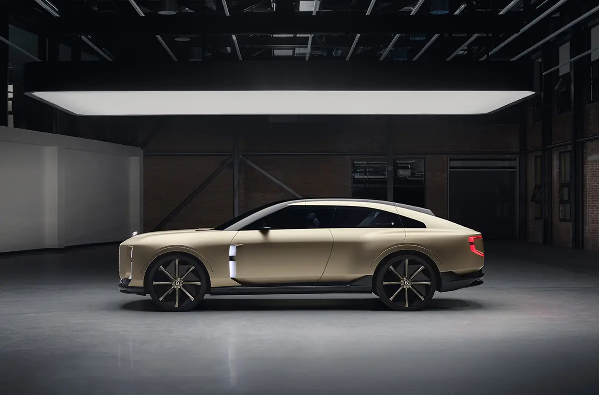 ベントレーのコンセプトカー、EXP 15のエクステリア（サイド、静止）