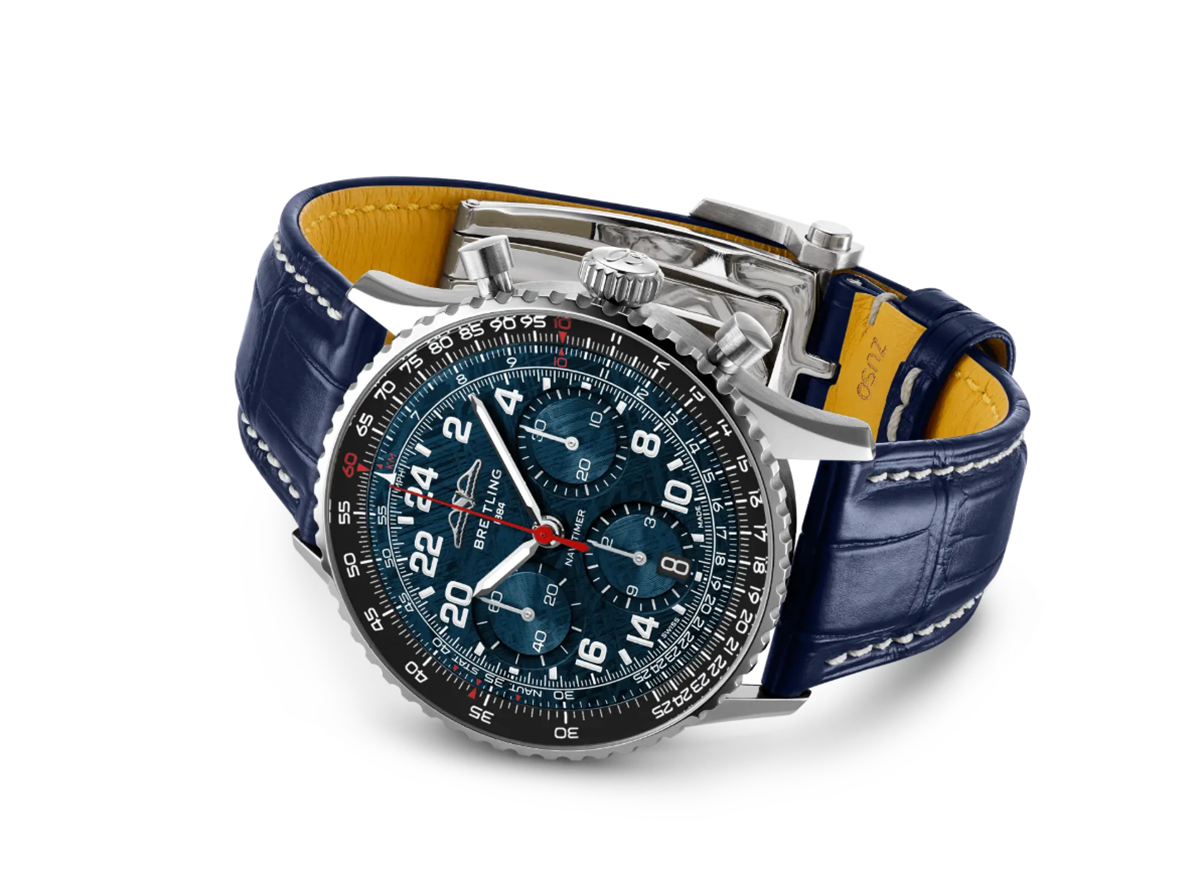 ブライトリングの腕時計、ナビタイマーB02 クロノグラフ 41 コスモノート アルテミスII（全景）