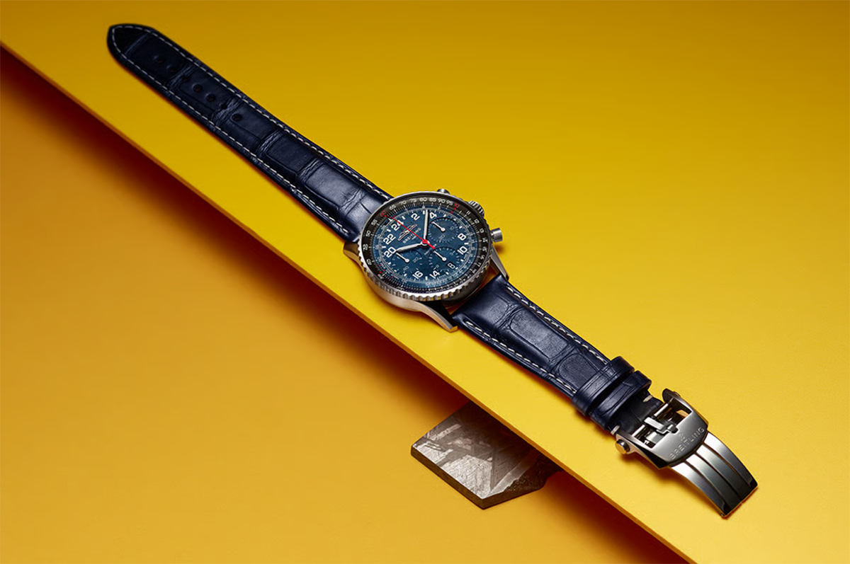 ブライトリングの腕時計、ナビタイマーB02 クロノグラフ 41 コスモノート アルテミスII（ヒーロー画像）