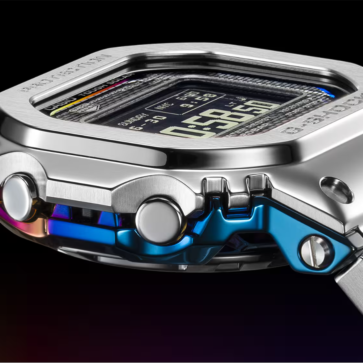 カシオ「フルメタルGショック」、レインボーIPモデル側面