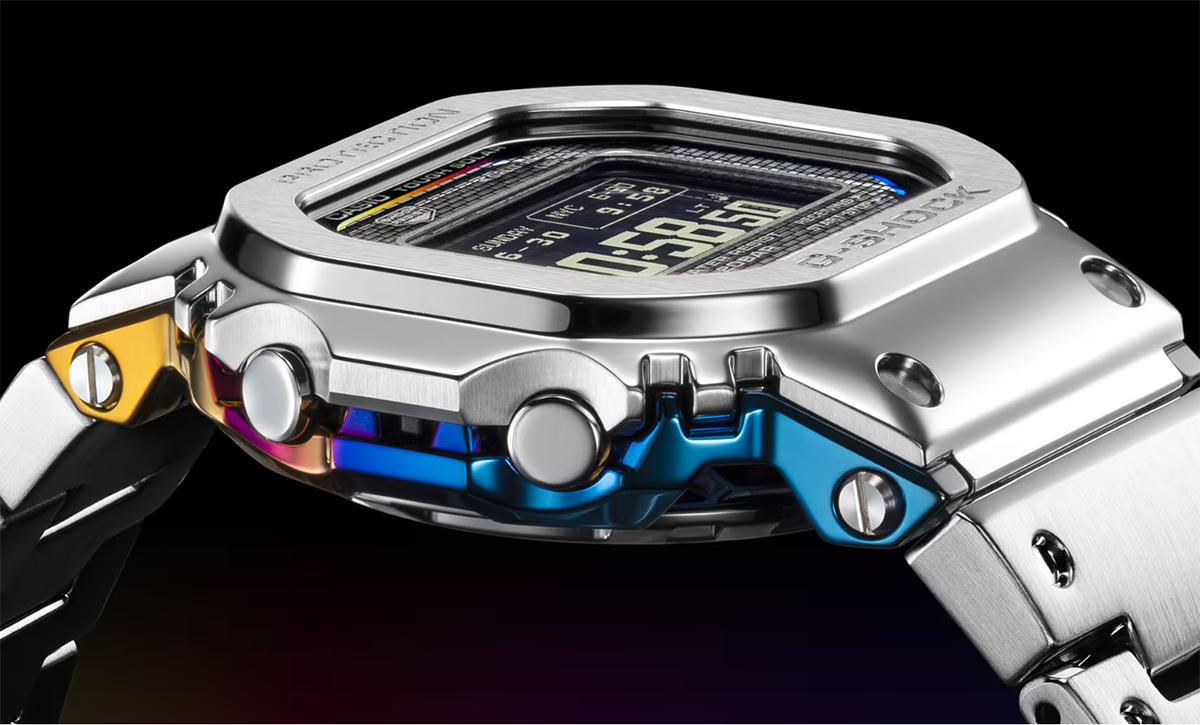 カシオ「フルメタルGショック」、レインボーIPモデル側面