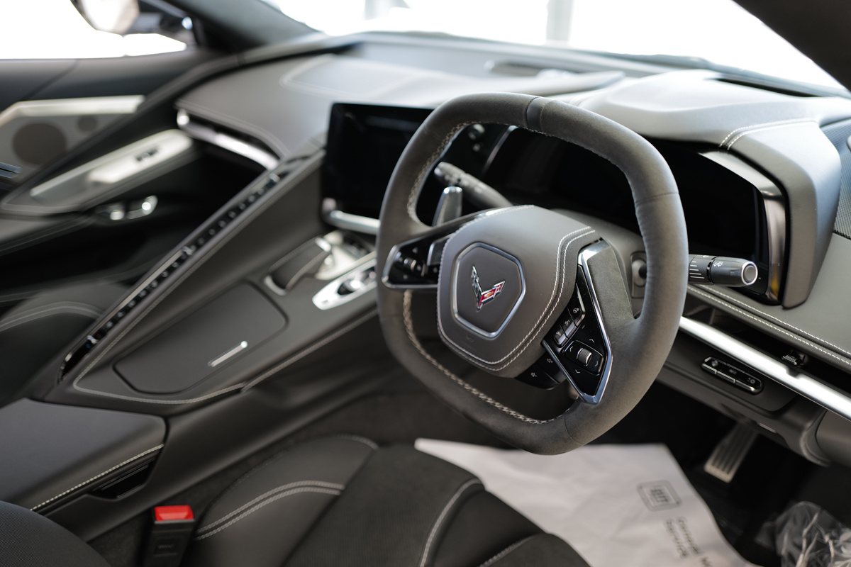 シボレー・コルベット（C8）の　インテリア（ステアリングホイール）