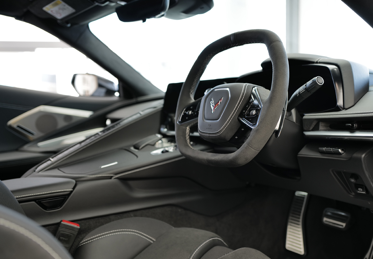 シボレー・コルベット（C8）の　インテリア（ステアリングホイール）