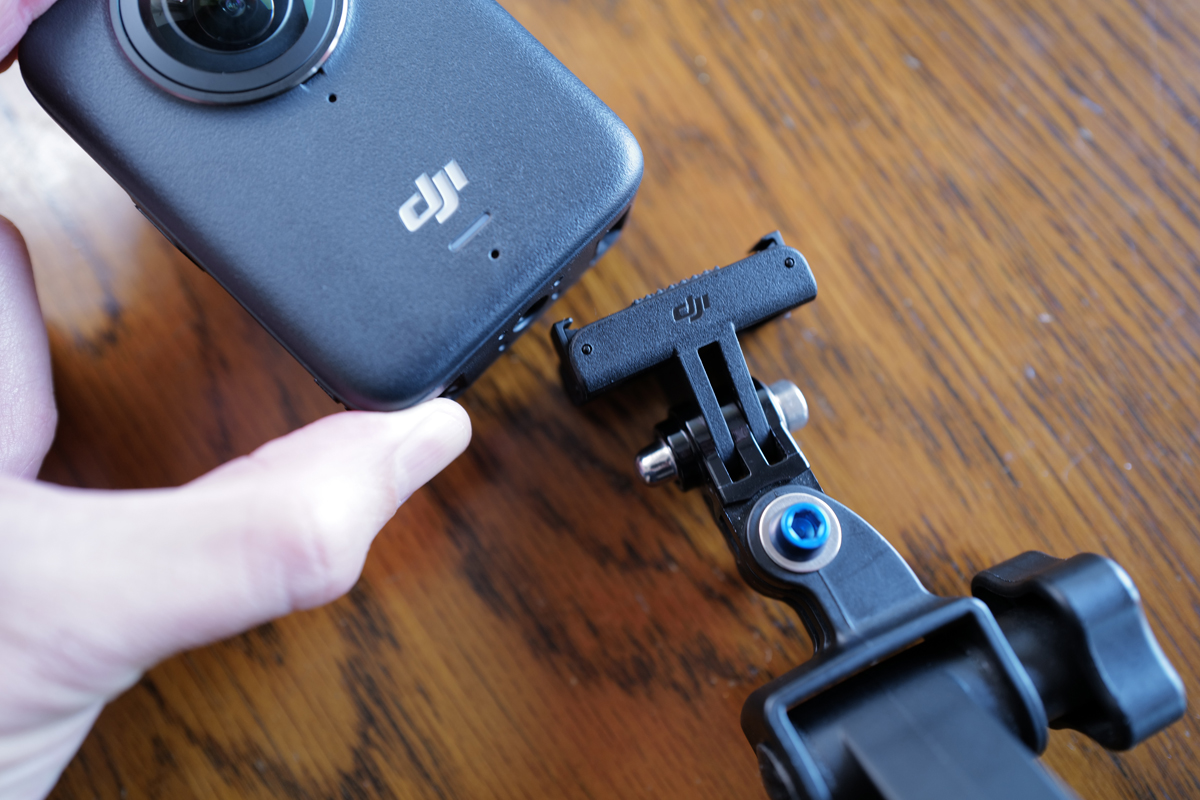DJI OSMO360と車載アタッチメント