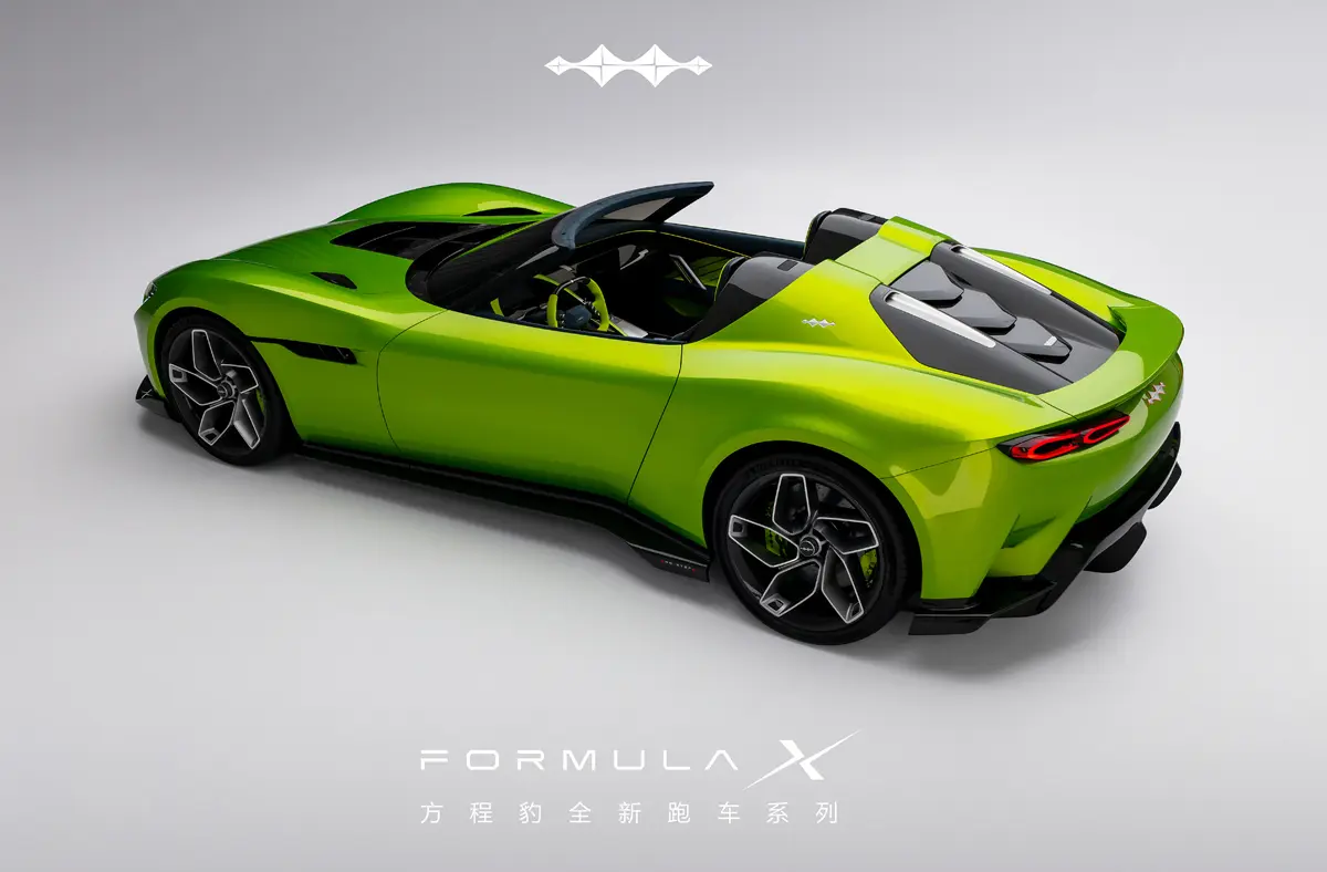 中国 FangChengbao（ファンチェンバオ＝方程豹）フォーミュラXのリアサイド（グリーン）