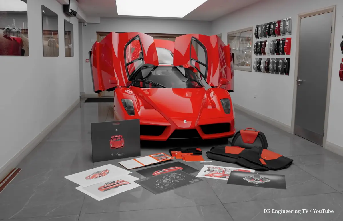 フェラーリ ラフェラーリの取扱説明書〜付属品